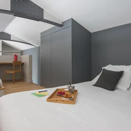 Bastille Liberte Apartment