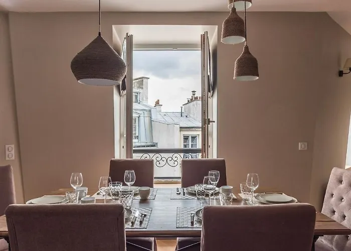 Bastille Liberte Apartment