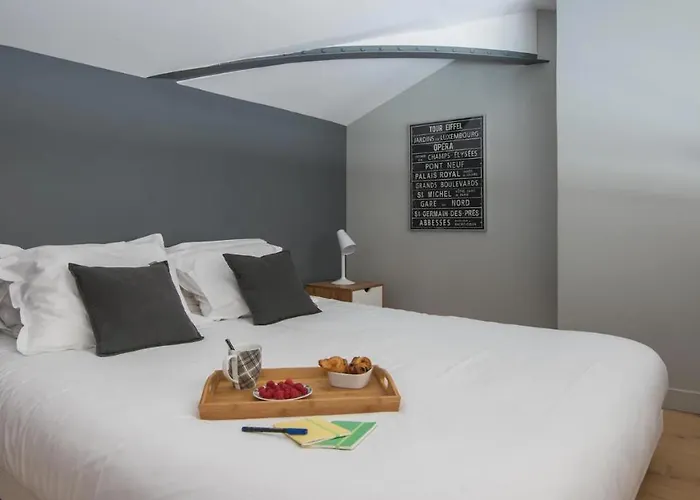 Bastille Liberte Paris